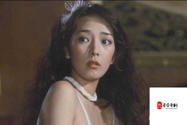 午夜剧场:探索人体艺术摄影的无限可能