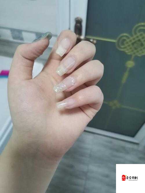 女生流出白白的东西怎么回事:探寻背后的健康隐忧