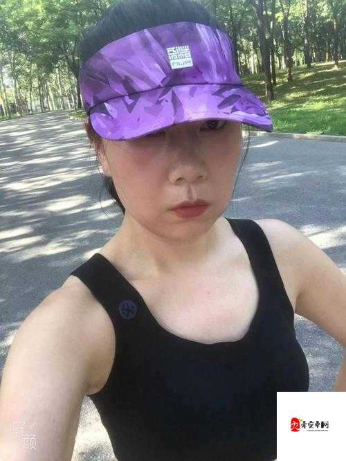 把腿张开,老子就臊烂你这般低俗行径令人唾弃