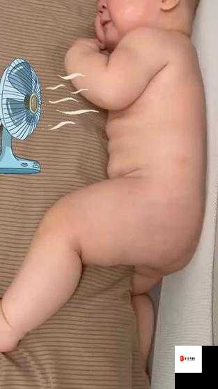 宝宝为何抬腿靠墙:是好奇还是有特殊需求?