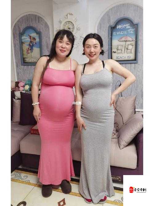两位妈妈陪孩子高考同时怀孕引关注
