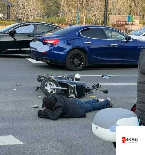 在公交车上被撞了八次高:谁在恶搞?